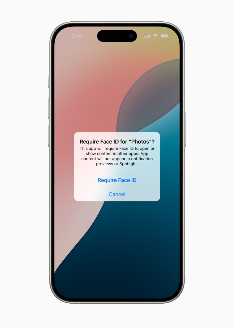 Tela do iOS 18 perguntando se usuário deseja ativar a proteção do app