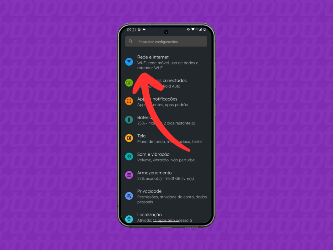 Captura de tela do celular Motorola mostra como acessar o menu "Rede e Internet"