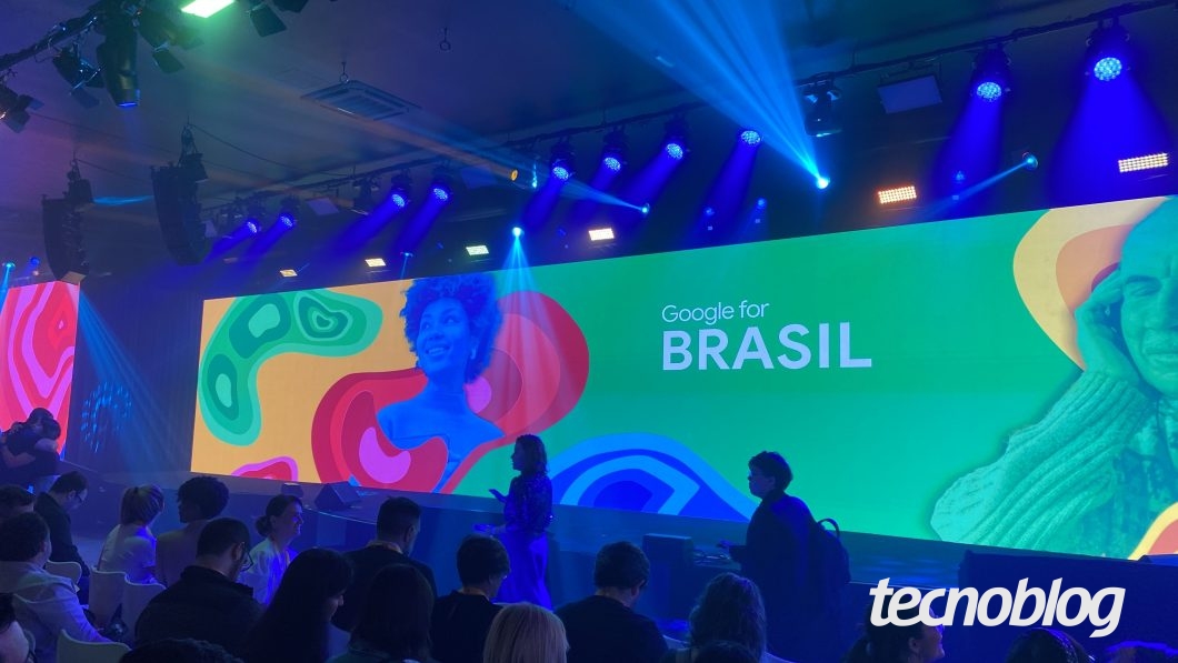 Telão do Google for Brasil 2024, que mostrará novidades sobre integração de IA com Gmail e Docs para usuários do Workspace