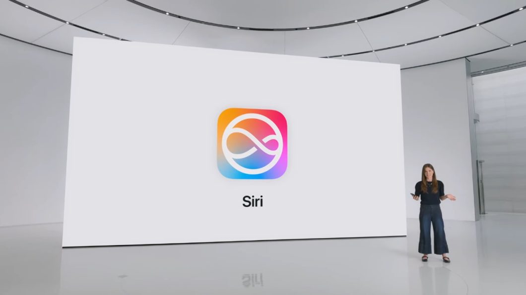 Siri deverá ficar mais "esperta" a partir de 2025 (imagem: reprodução/Apple)