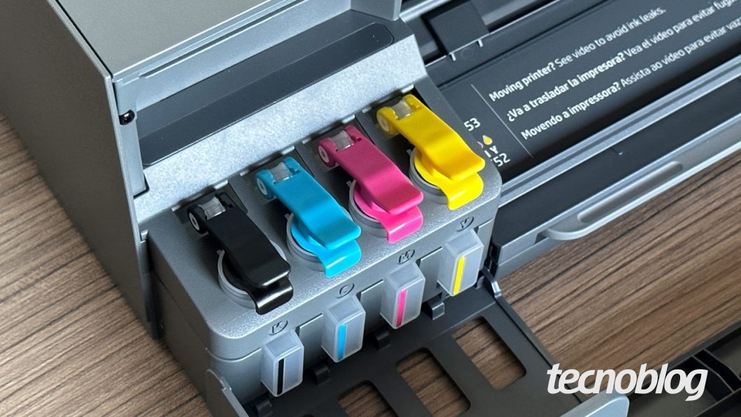 Tantes de tinta de impressora HP (imagem: Emerson Alecrim/Tecnoblog)
