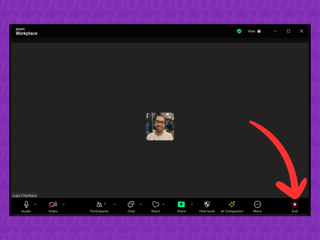Captura de tela do aplicativo Zoom mostra como encerrar a reunião