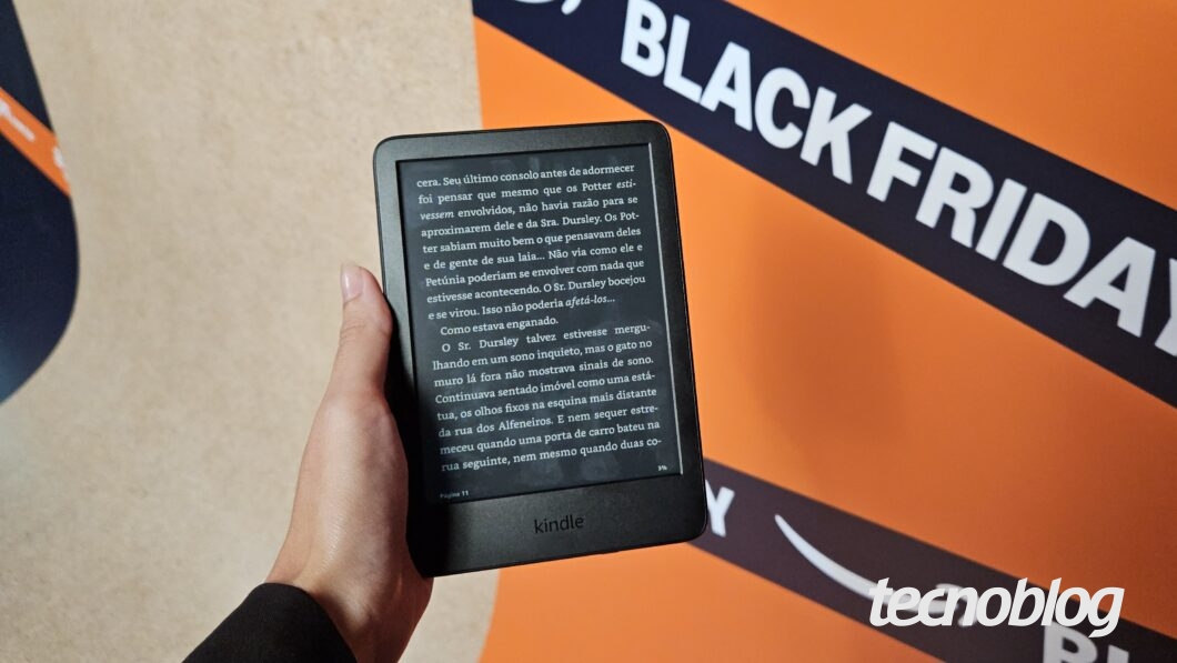 Kindle 2024 (Imagem: Laura Canal/Tecnoblog)