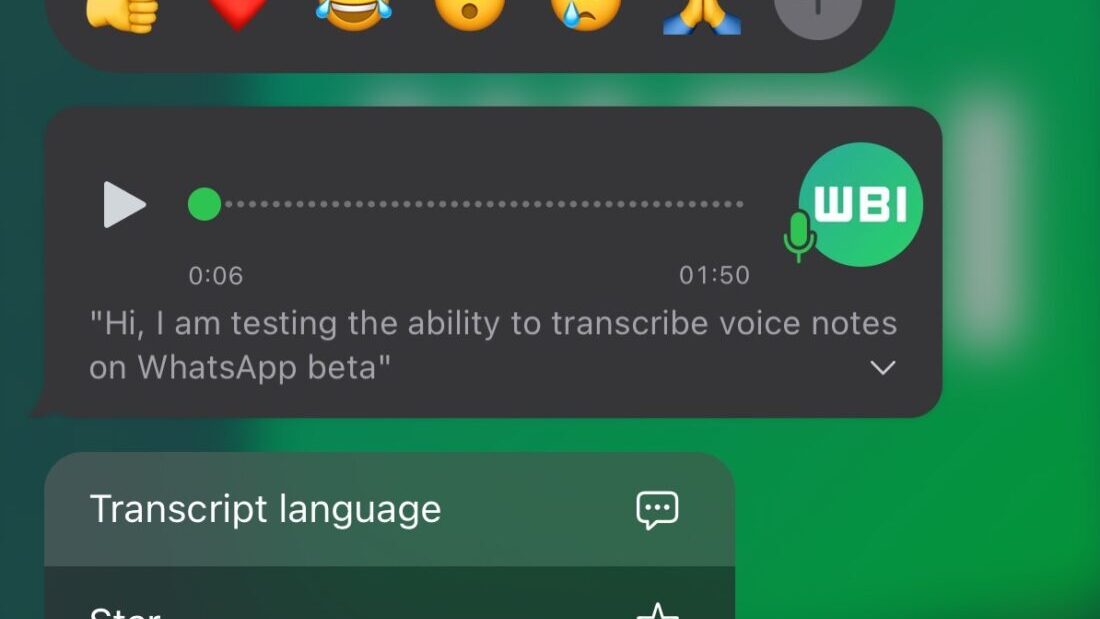 Texto transcrito aparece logo abaixo da mensagem original de voz (imagem: reprodução/WA Beta Info)