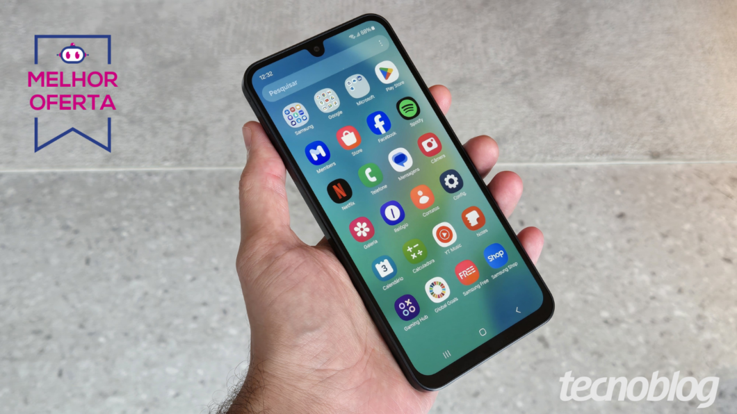 Tela do Galaxy A16 é AMOLED com resolução Full HD+ (Foto: Thássius Veloso/Tecnoblog)