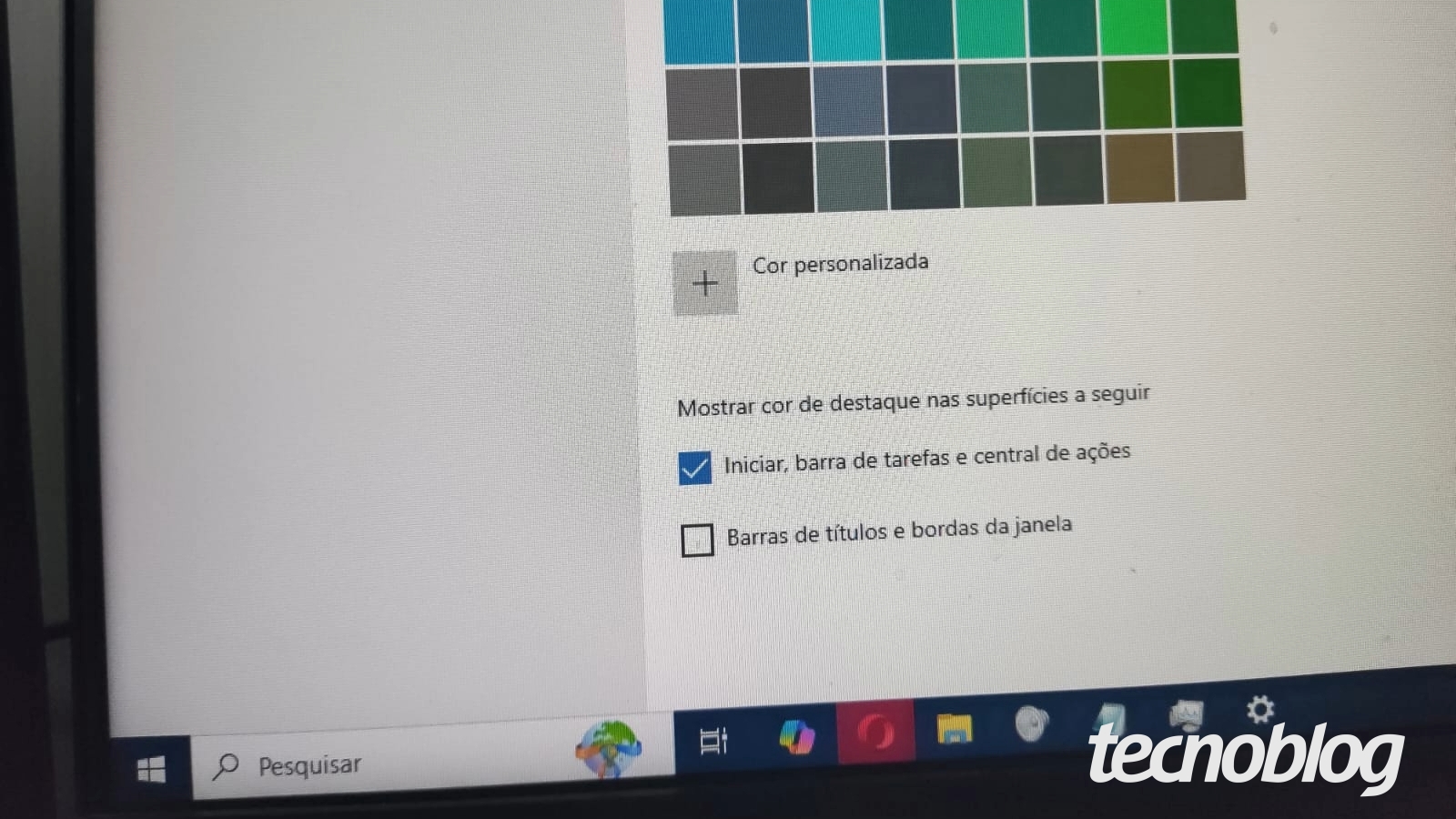 Como mudar a cor da barra de tarefas do Windows 10 ou 11