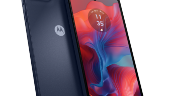 O Motorola Moto G04s oferece uma tela IPS LCD de 6,56 polegadas com resolução de 720×1612 e taxa de atualização de 90 Hz, protegida por Gorilla Glass 3. Equipado com […]
