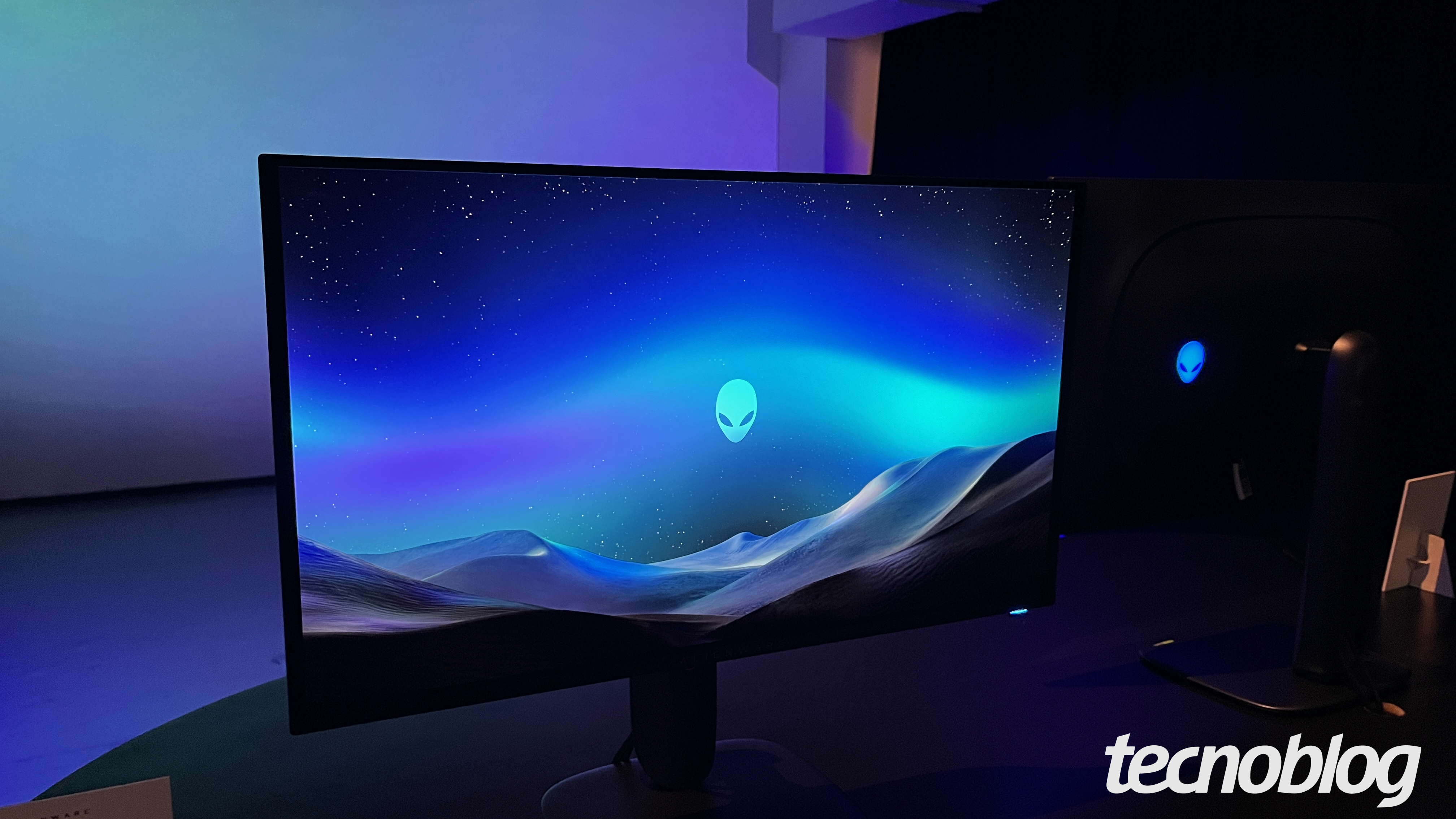 Alienware lança monitor 4K OLED de 27 polegadas no Brasil; veja o preço