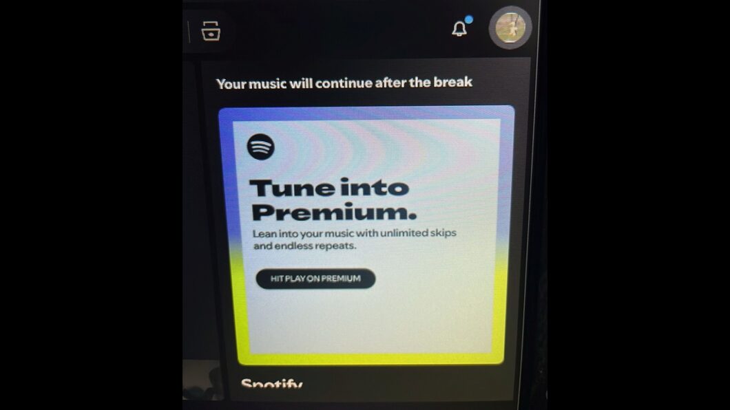 Anúncio que supostamente apareceu para um usuário Premium do Spotify