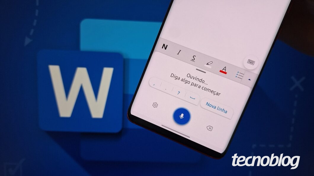 Imagem de um celular com o Word exibindo a opção de ditar.
