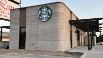 Unidade fica no Texas, nos EUA, e aposta em drive-thru e retirada de pedidos via aplicativo.