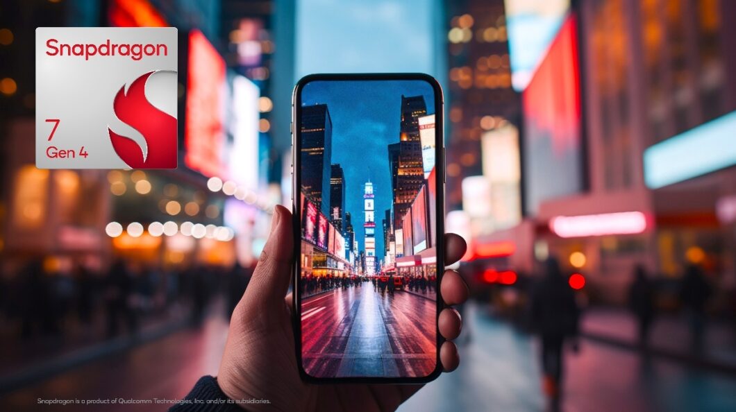 Mão segurando um celular e os dizeres "Snapdragon 7 Gen 4" à esquerda