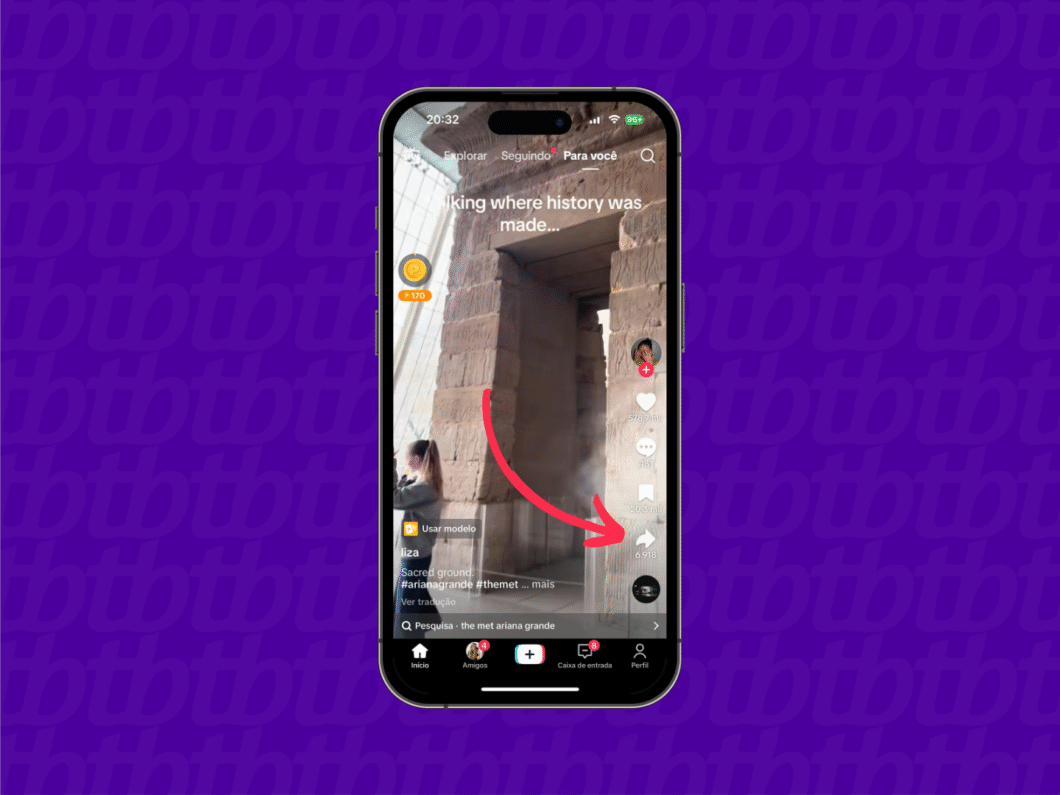 Botão de compartilhamento destacado na interface do TikTok no celular