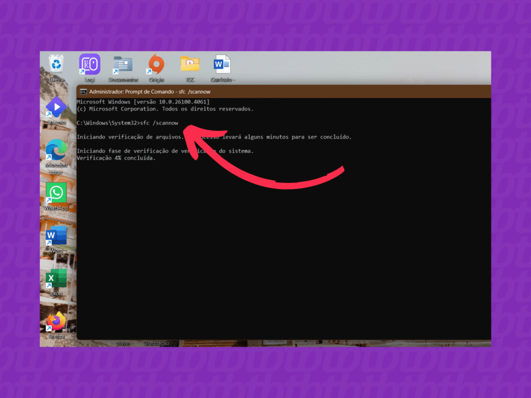 Prompt de comando do Windows com o comando sfc /scannow em execução.