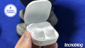 Galaxy Buds Core têm ANC e autonomia de até 35 horas; fones sem fio baratinhos da Samsung recebem desconto de 44% no Pix com cupom que acaba hoje (15)