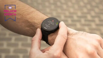 Garmin Forerunner 55 traz experiência independente do celular e possui foco em corridas; smartwatch recebe desconto de 46% no Pix com cupom apenas no app