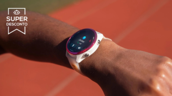 Garmin Forerunner 570 (47 mm) monitora saúde do usuário e tem bateria de longa duração; smartwatch sai 29% mais barato que preço original em até 10x sem juros