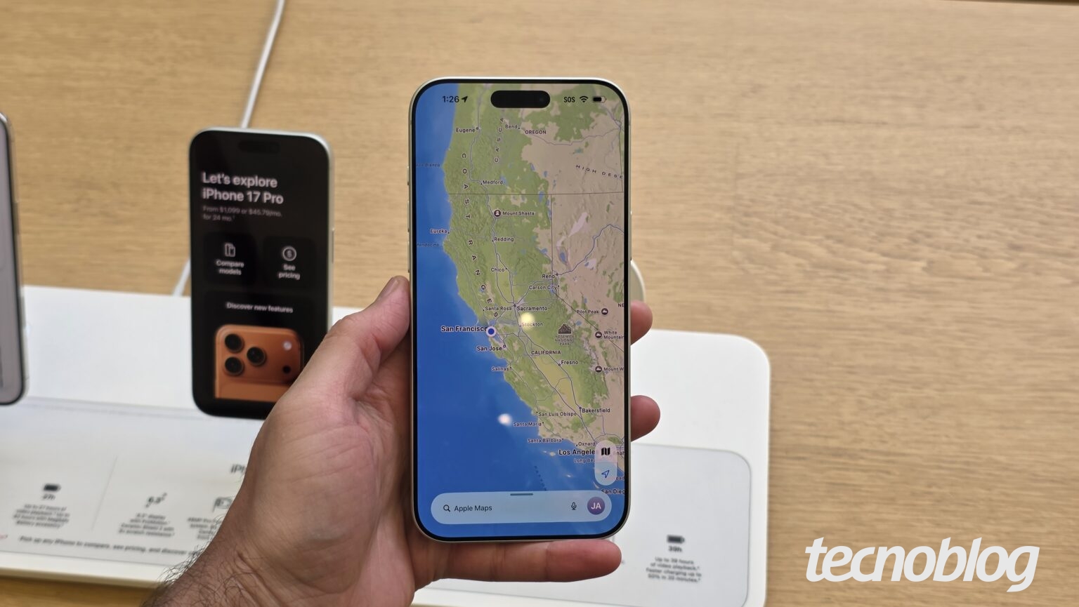 iPhone comemorativo pode ter maior tela já usada pela Apple