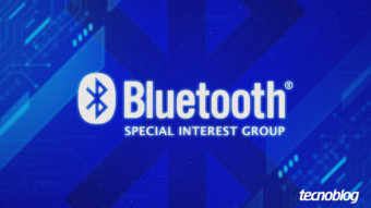 O Bluetooth SIG coordena a evolução técnica, gerencia o licenciamento da marca e garante a interoperabilidade entre dispositivos por meio de certificações rigorosas