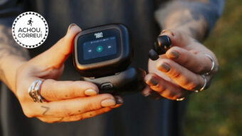 JBL Live Beam 3 traz áudio Hi-res, som espacial e ANC adaptativo; fones de ouvido tem uma curiosa case com tela touchscreen de 1,45”