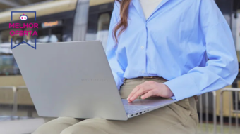 Notebook Asus Vivobook S14 tem Intel Core Ultra 7 225H com RAM de 16 GB e NPU Intel AI Boost; oferta na Amazon representa desconto de mais de mil reais