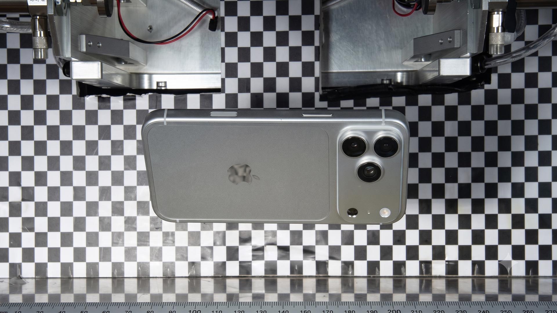 O elo mais fraco da maçã: vazamento expõe segredos do iPhone 18 Pro