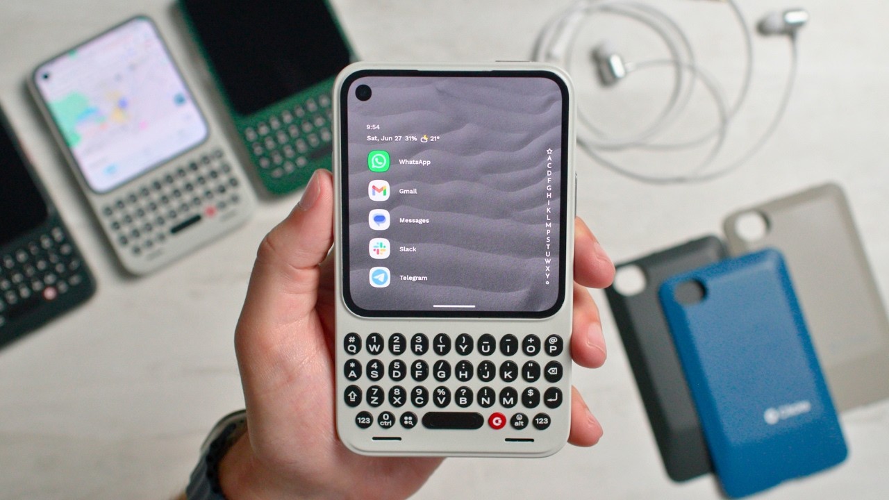 Esta é a 1ª demo do Clicks Communicator, celular Android estilo “BlackBerry”