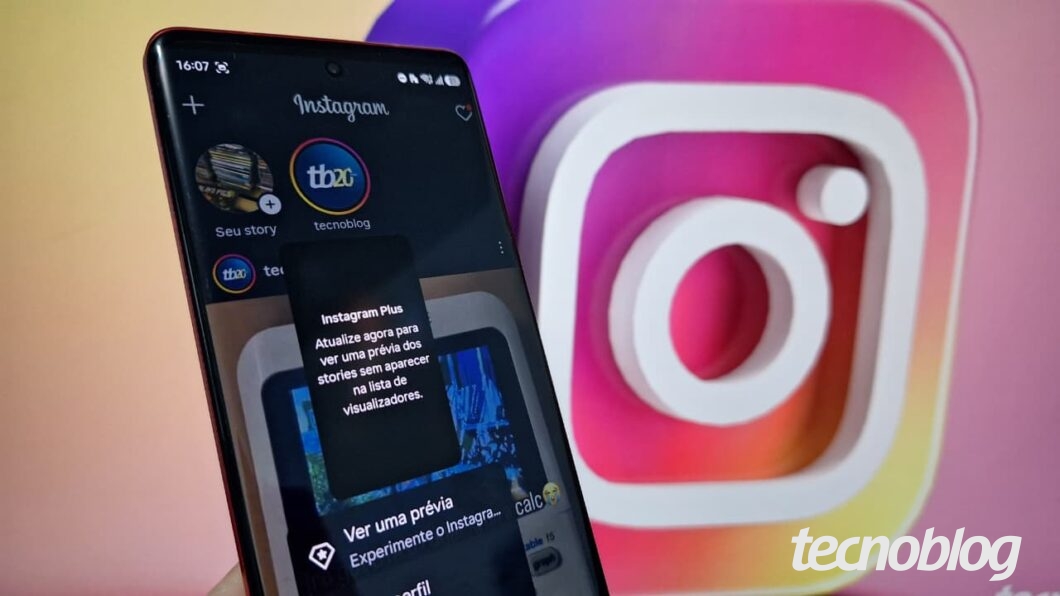 Tela do Instagram exibindo a opção “Instagram Plus” para ver prévia de stories no topo do feed, em vez de registrar a visualização