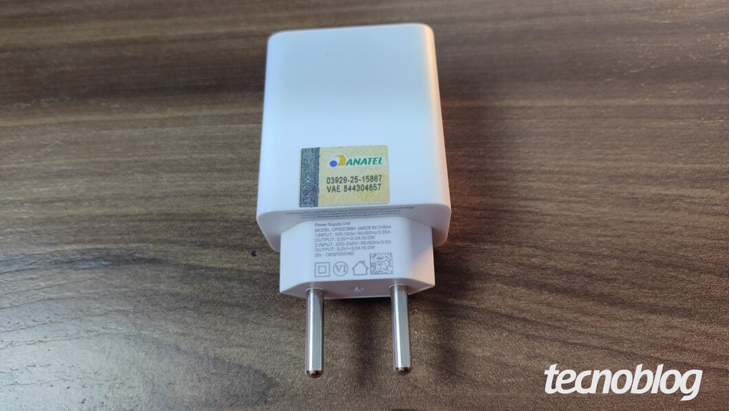 Fonte de 15 W do Realme 16x