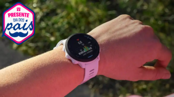 Garmin Forerunner 55 (42 mm) tem GPS, resistência à água e desconto de 46% em promoção no Mercado Livre; smartwatch chega a tempo para presentear no Dia dos Pais 2026