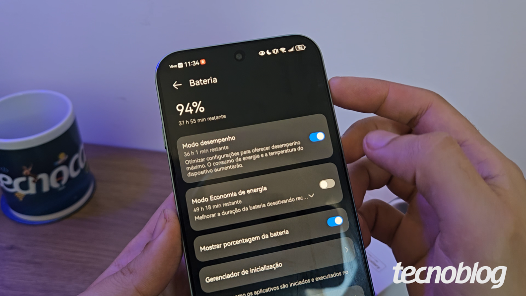 Tela do Huawei Nova 15 Max mostrando 94% de bateria e os modos Desempenho e Economia de energia