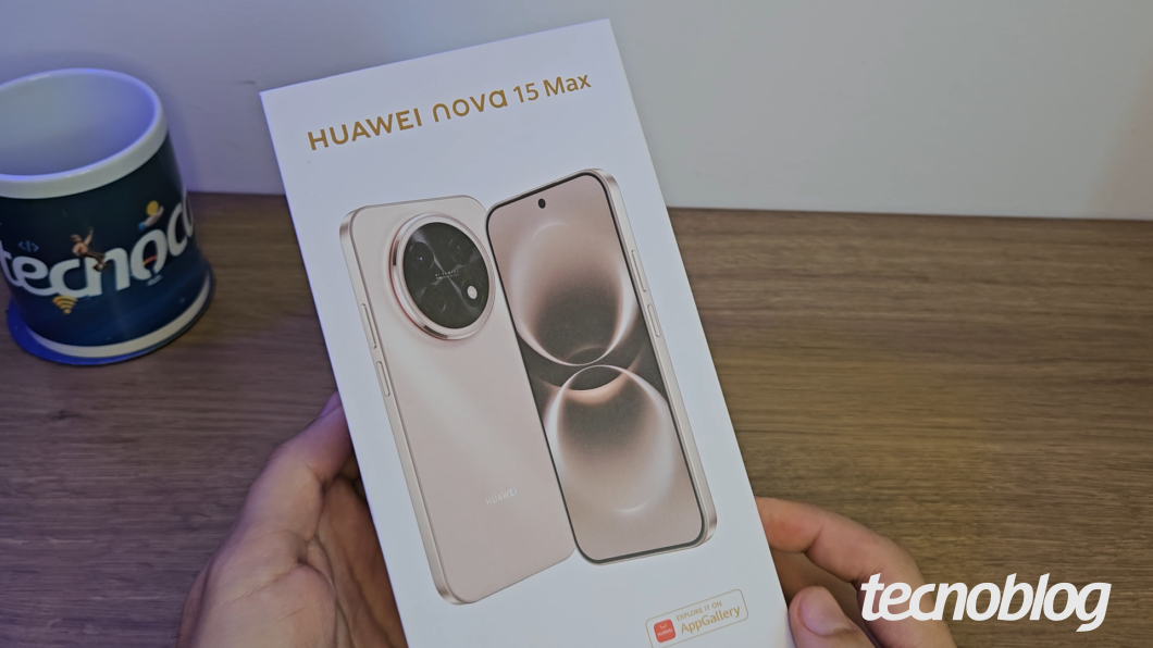 Caixa do Huawei Nova 15 Max com a marcação “HUAWEI nova 15 Max”