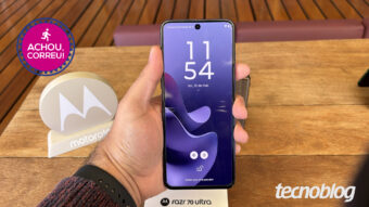 Razr 70 Ultra tem telas POLED de 165 Hz, até 24 GB de RAM e câmeras de 50 MP; celular flip da Motorola recebe desconto de 31% em até dez parcelas