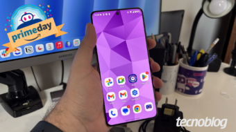 Motorola Signature está com 46% OFF para assinantes no Prime Day 2026; flagship traz Snapdragon 8 Gen 5, tela AMOLED de até 165 Hz e quatro câmeras de 50 MP