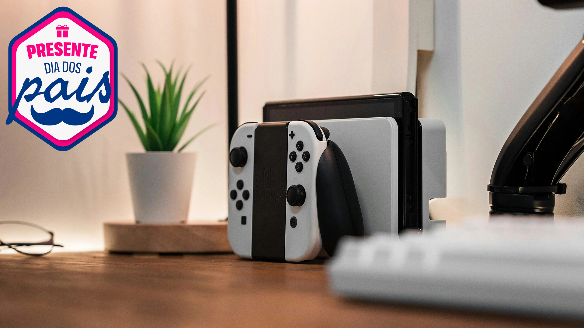 Nintendo Switch OLED com tela de 7” está mais barato para Dia dos Pais