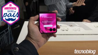 Razr 60 Ultra com câmeras de 50 MP, telas AMOLED e processador de alto desempenho sai mais barato com pagamento à vista no Mercado Livre