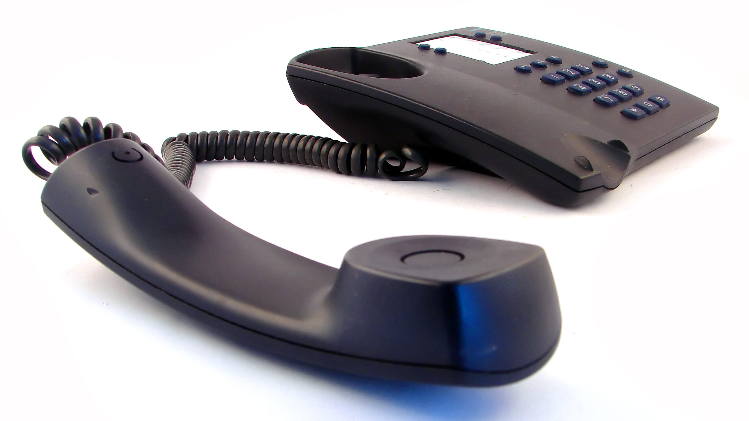 Telefone fixo está perto da extinção nos lares brasileiros, mostra IBGE
