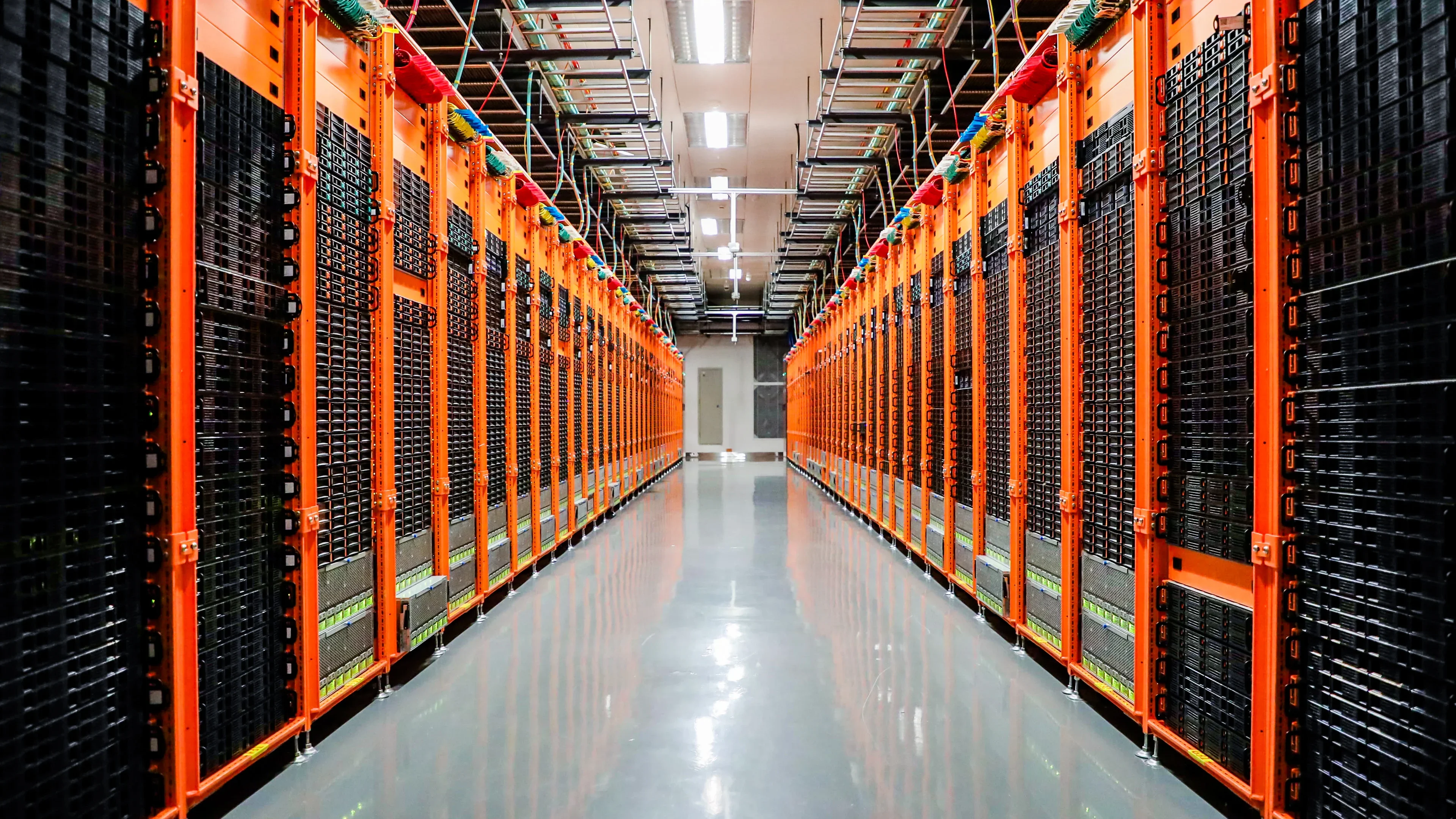 Alibaba Cloud chega ao Brasil com dois data centers de IA