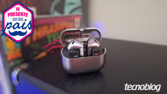 Galaxy Buds Core, AirPods Pro 3 e JBL Soundgear Clips estão entres os fones de ouvido com preços menores para presentear no Dia dos Pais 2026