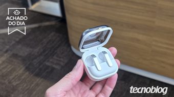 Galaxy Buds 4 com ANC, Bluetooth 6.1 e Galaxy AI fica com ótimo preço combinando pagamento via Pix e cupom no Meli