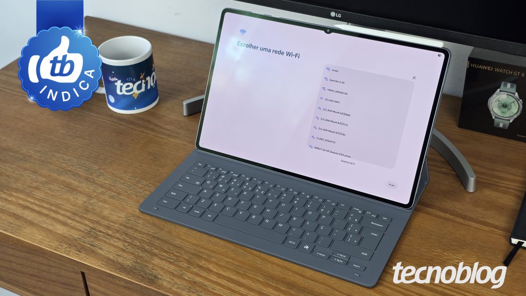 Galaxy Tab S11 Ultra com tela de 14,6 polegadas, usada para escolher uma rede Wi‑Fi