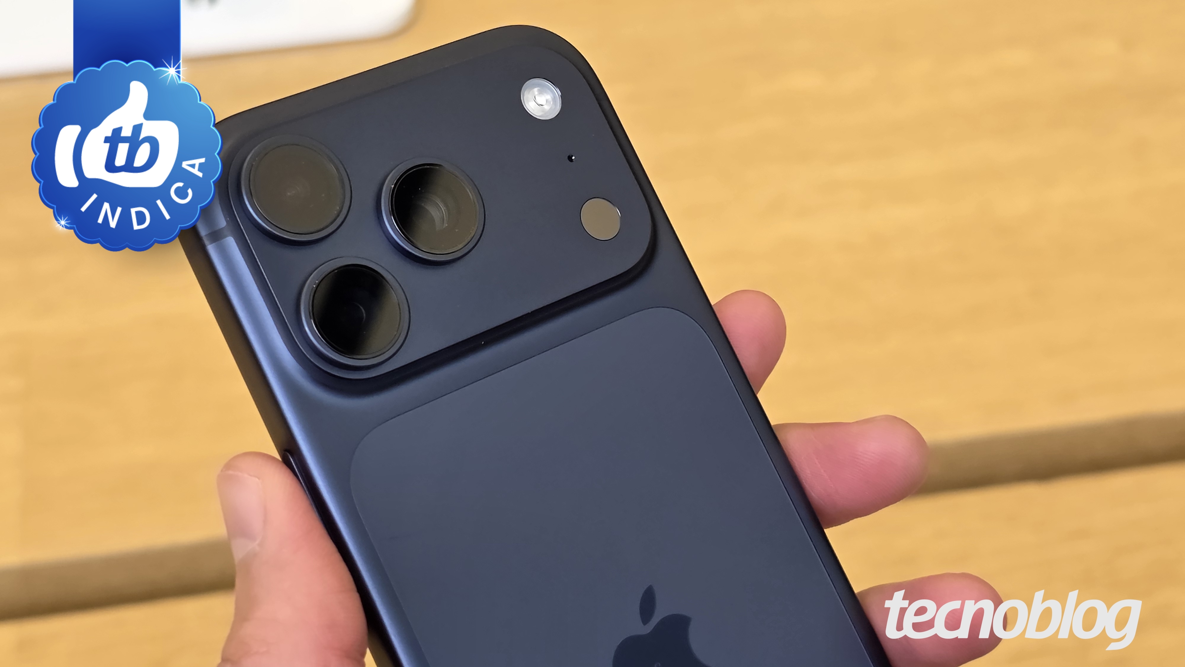 Celular pequeno: 10 smartphones compactos para comprar em 2026