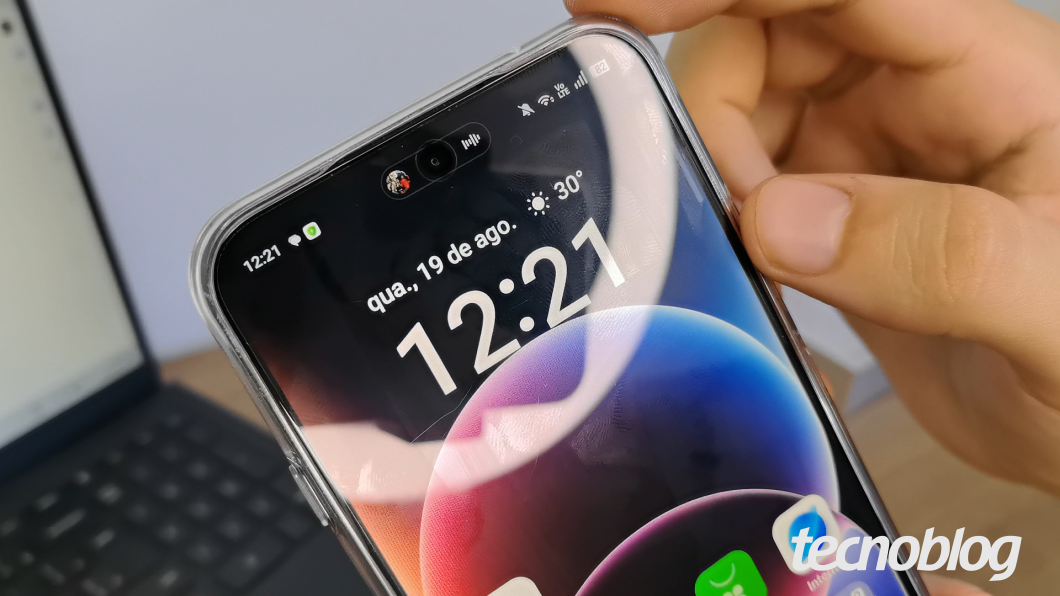 Recurso para controlar a execução de músicas pelo topo da tela no Oppo Reno 16 F